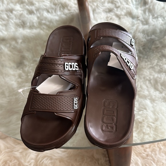 GCDS Sandals - Picture 4 of 5